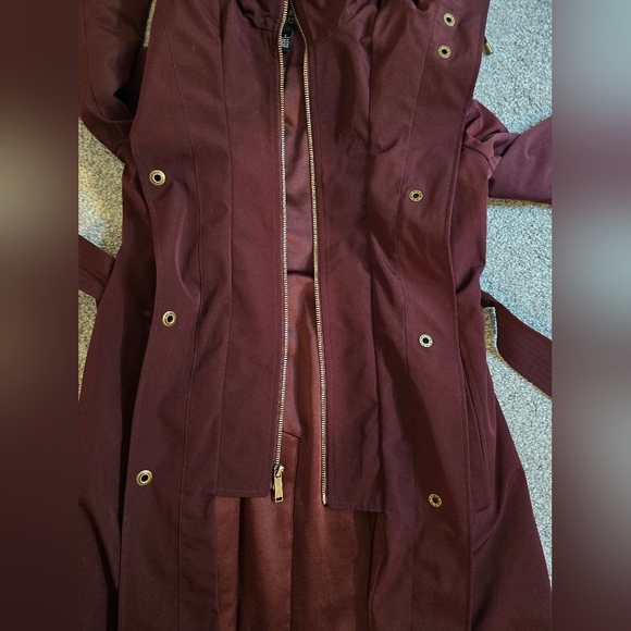London Fog Water Resistant Women's Size Small Burgundy Trench Coat - Picture 10 of 13